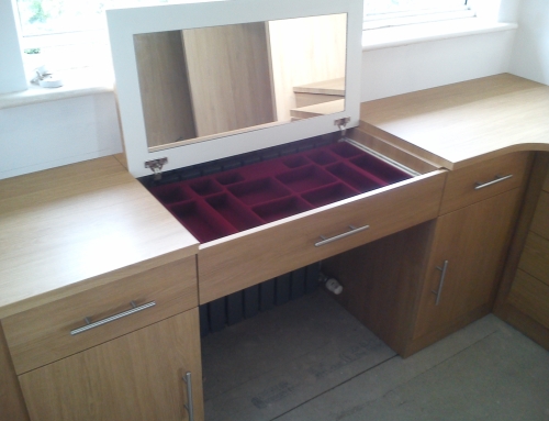 Flip up mirror dressing table in Hythe